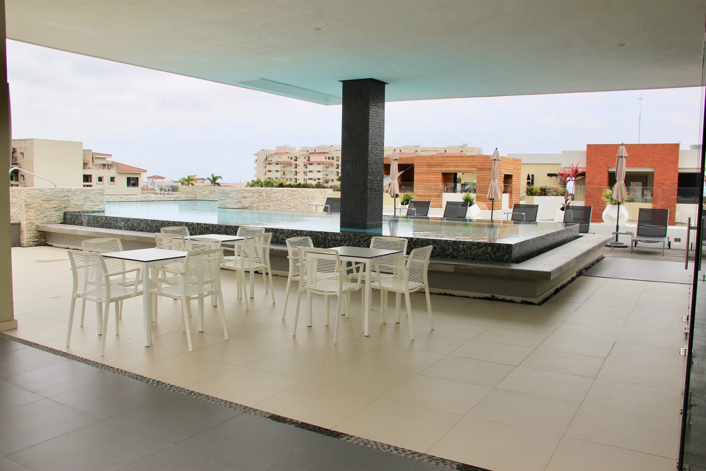 Pool01