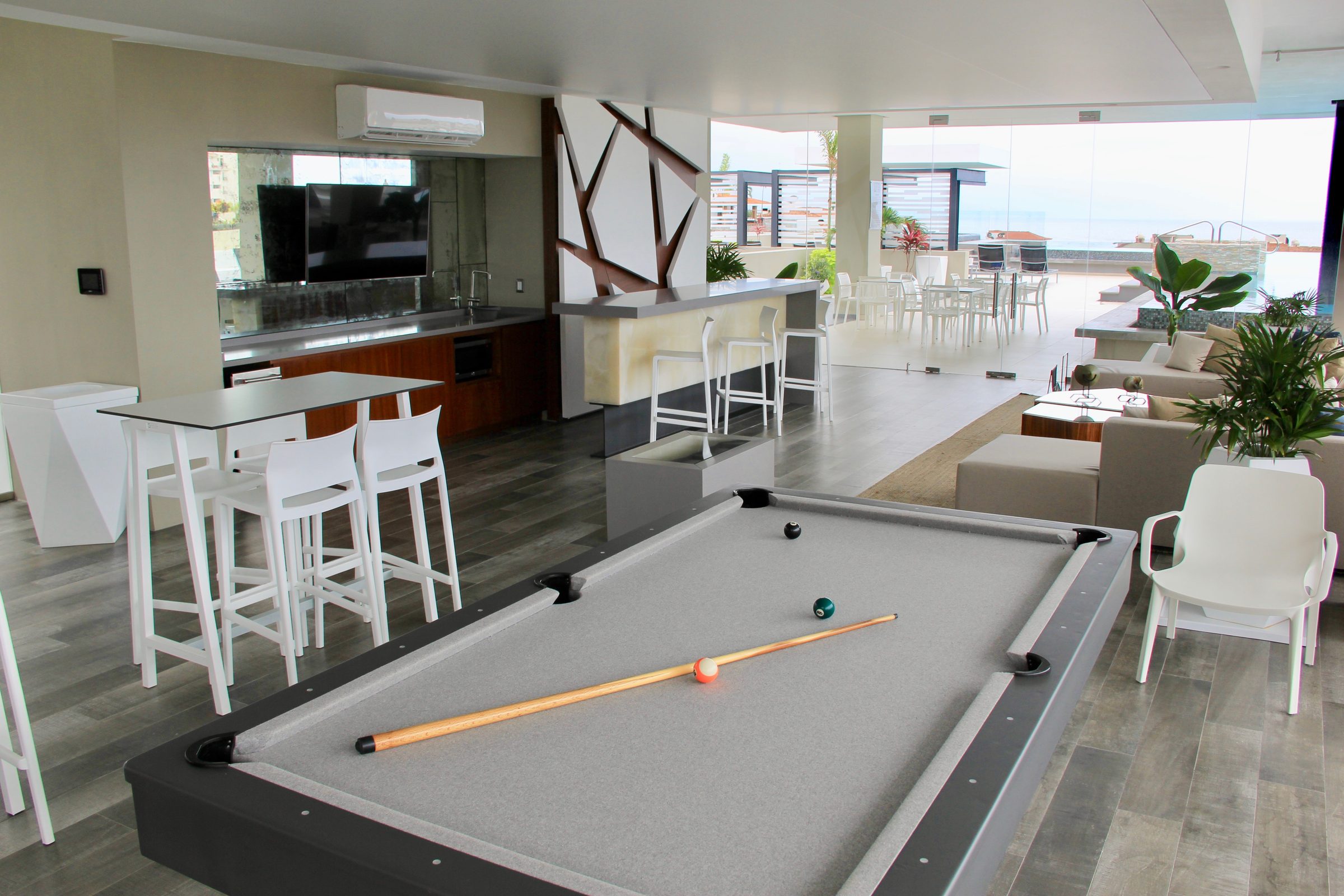 SkyClub02